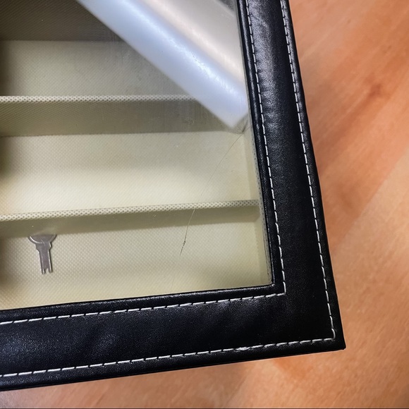 Home | Black 2 Level 12 Sunglasses or Glasses Display Case Storage with Lock - Picture 8 of 10